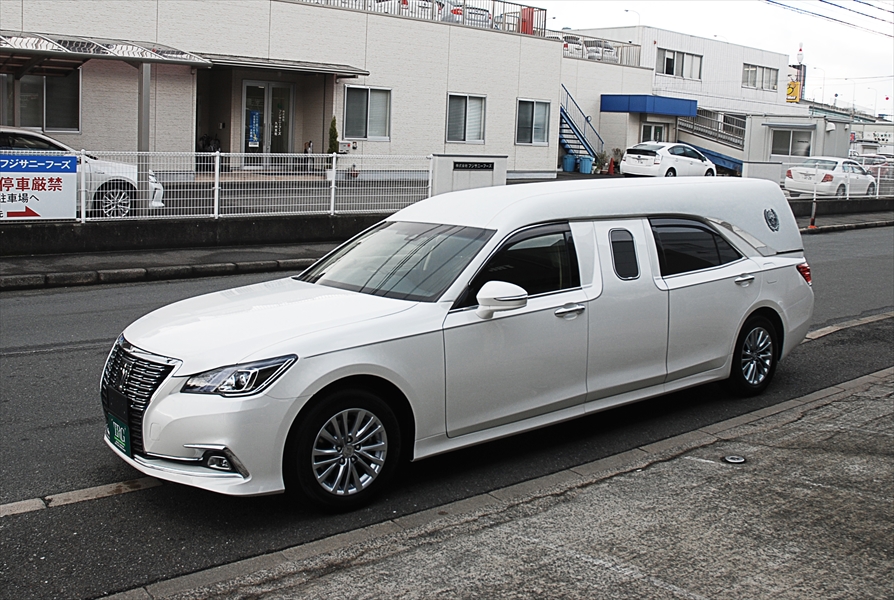 【製作事例：19S-001】トヨタ・クラウン ショートリムジン洋型霊柩車