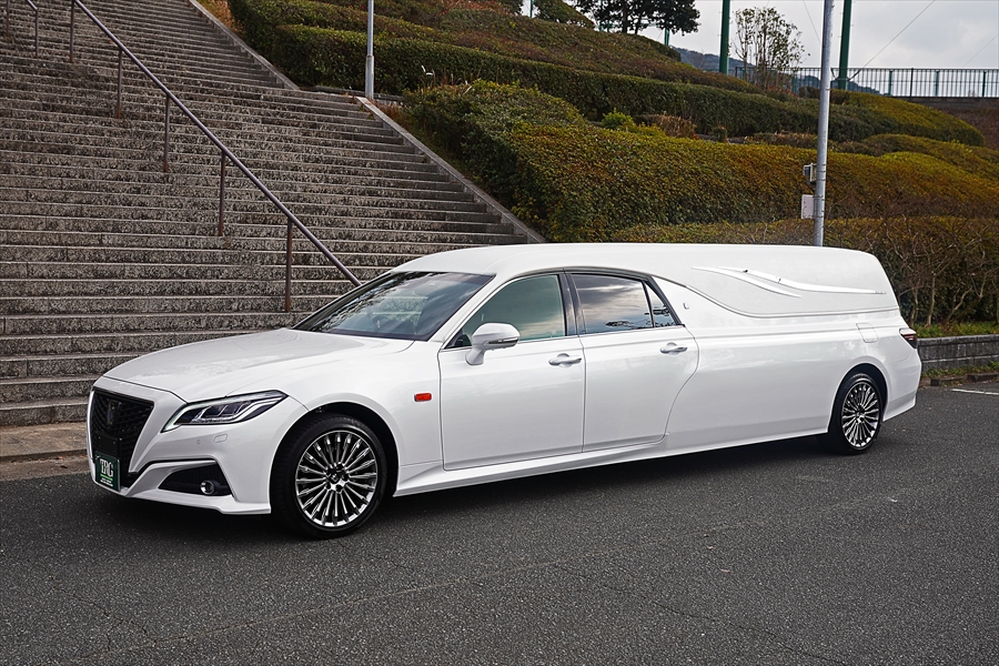 【製作事例：26S-002】トヨタ・クラウンHV リムジン洋型霊柩車
