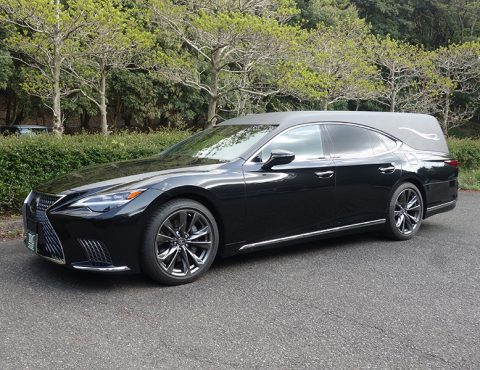 製品カタログページ レクサスリアオーバーハング洋型霊柩車追加しました