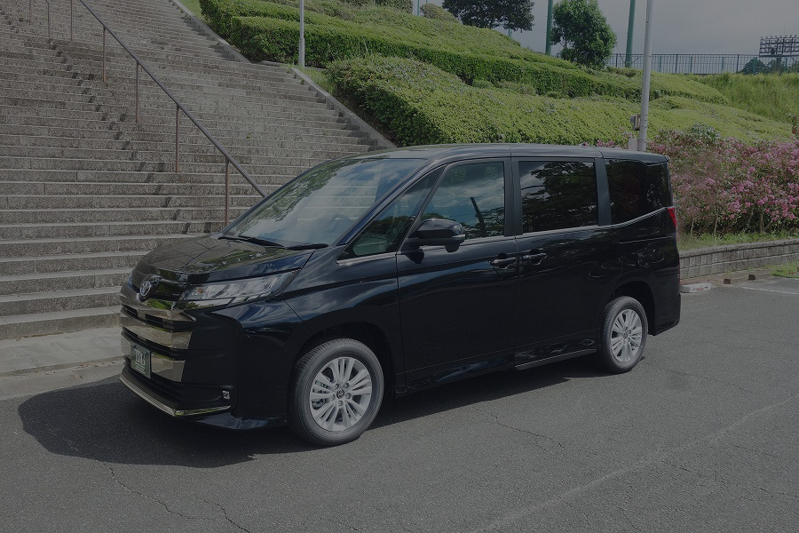【問い合せ番号26S-045】ノアSGグレード 4WD HV バン型霊柩車（ベース車）【成約致しました】