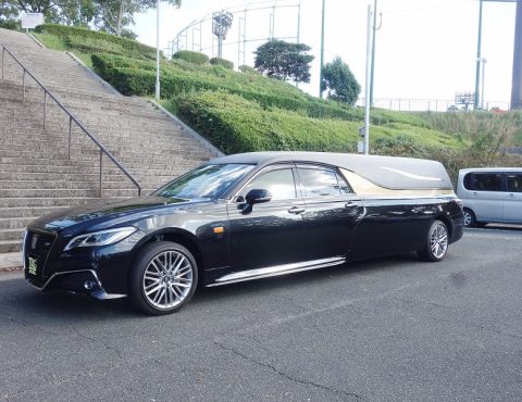 クラウンリムジン霊柩車霊柩車,完成納車致しました！