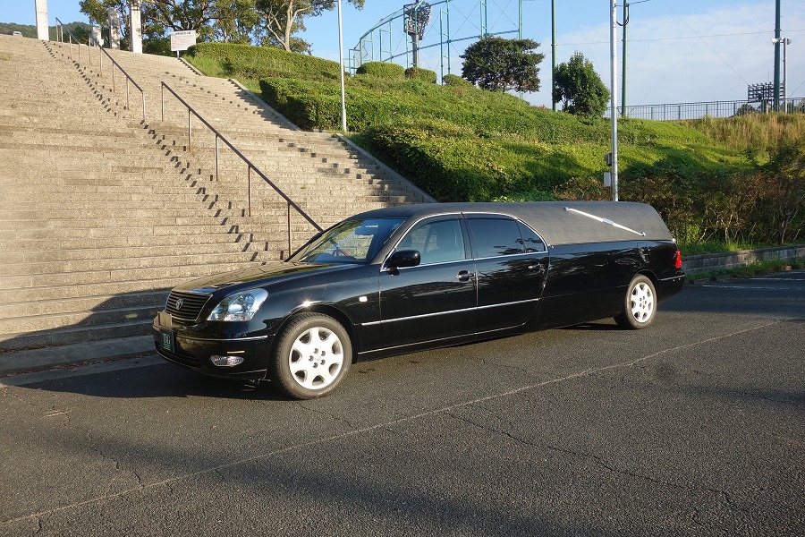 【問合番号：05-30】トヨタ セルシオ リムジン霊柩車