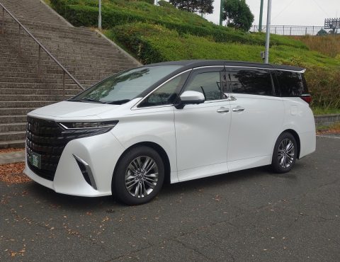 【製作事例：26S-071】トヨタ・アルファード 「ロータスⅡ」 特別バン型霊柩車