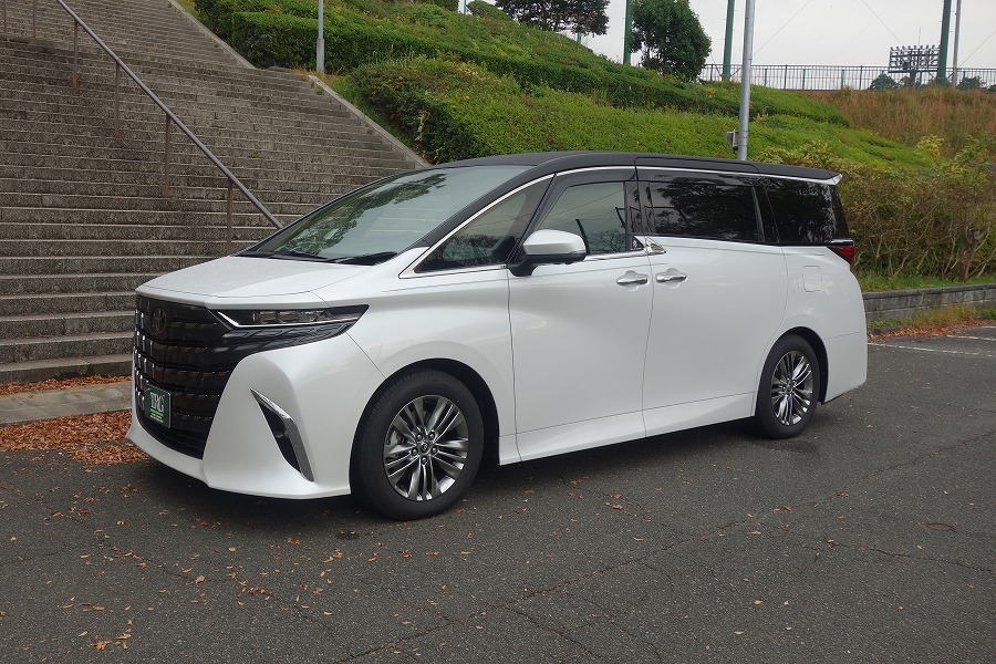 【製作事例：26S-071】トヨタ・アルファード 「ロータスⅡ」 特別バン型霊柩車