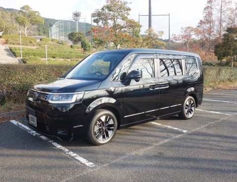 製品カタログページ  ステップワゴンバン型霊柩車追加しました